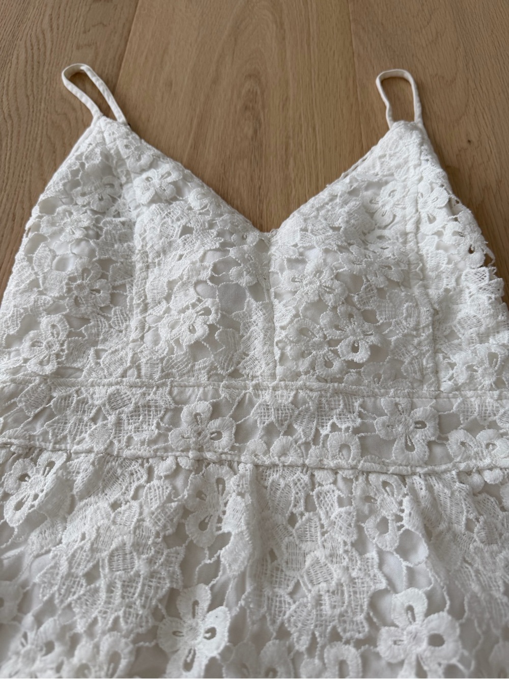 Abercrombie & Fitch White Lace Spaghetti-Strap Dress - Picture 2 of 6